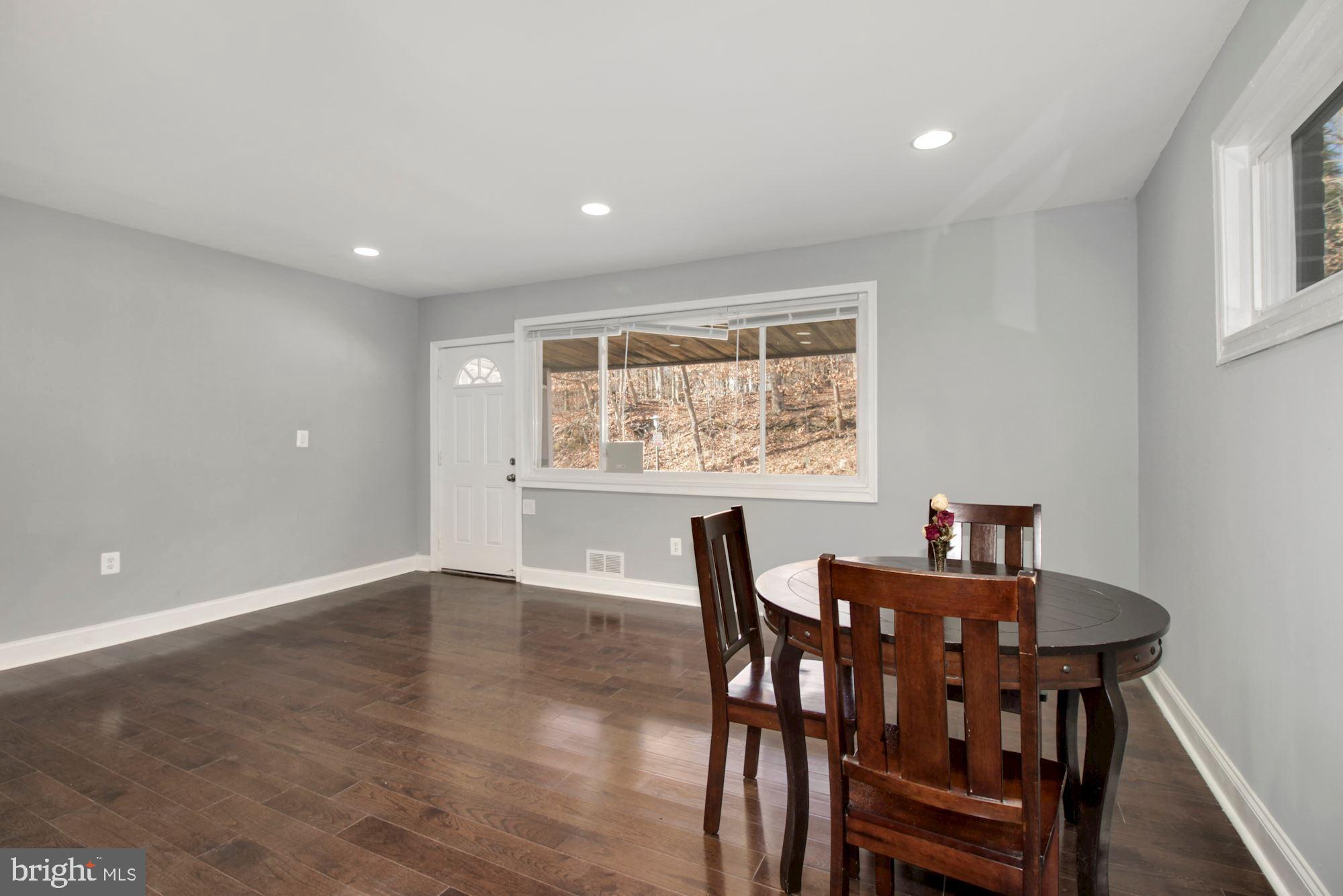 4309 Fairfax Road Baltimore, MD 21216 - Photo 6 of 33