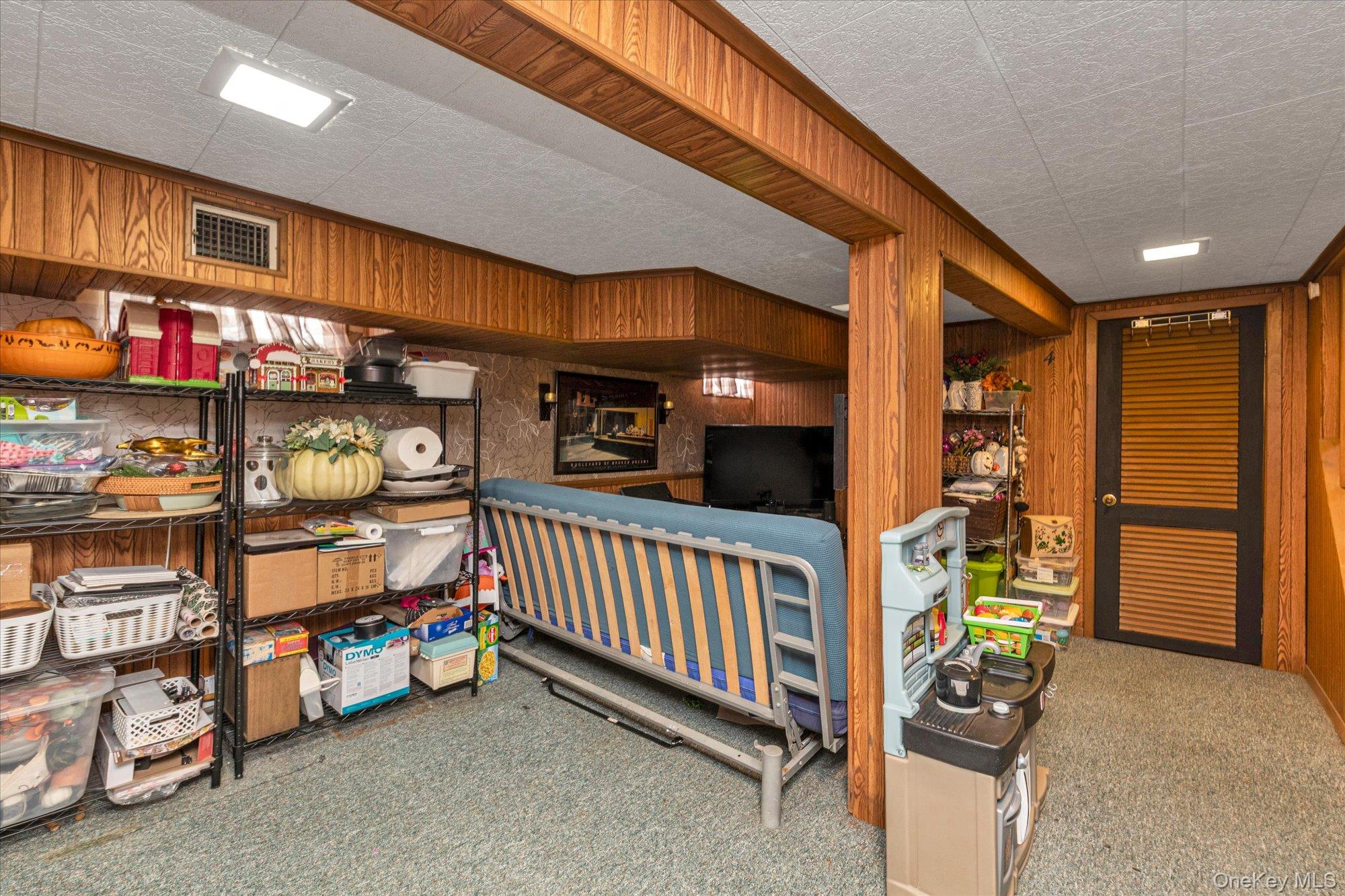 348 Hendrickson Avenue Valley Stream, NY 11580 - Photo 15 of 21