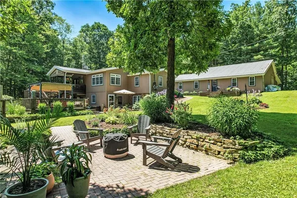 $685,000 | 78 Folk Road, Fredonia, PA 16124