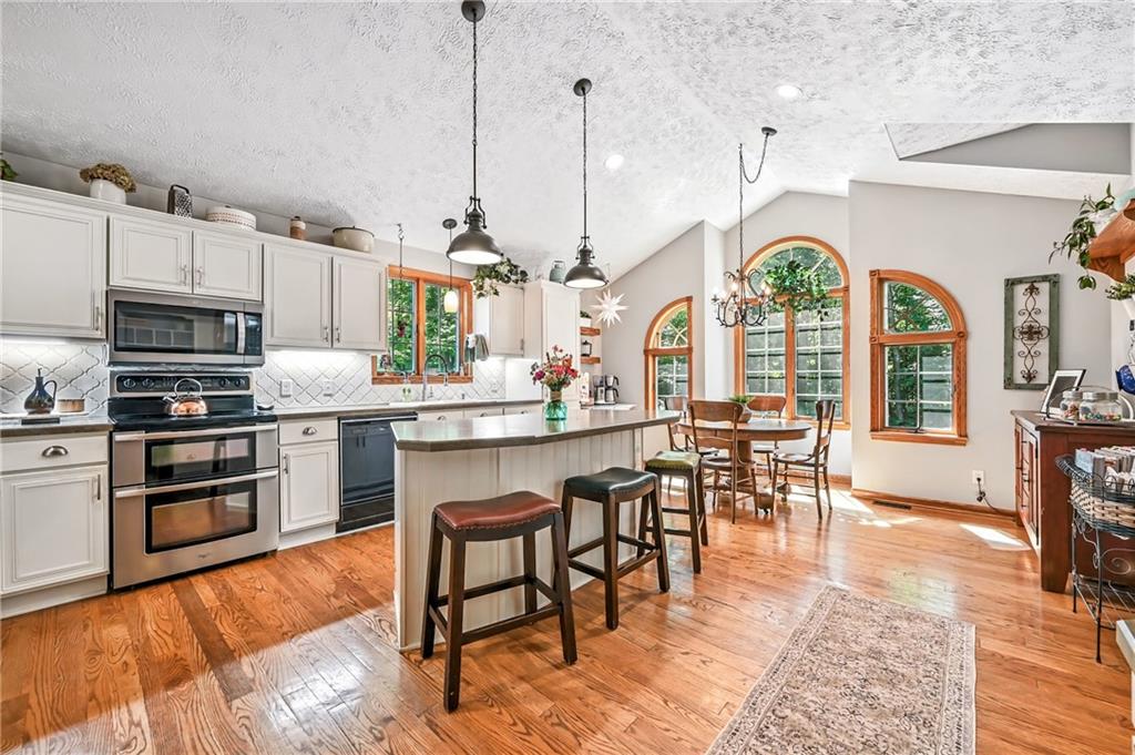 78 Folk Road Fredonia, PA 16124 - Photo 13 of 50