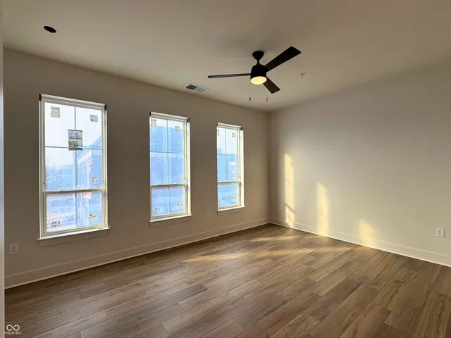 $550,000 | 925 Veterans Way, Unit 101, Carmel, IN 46032