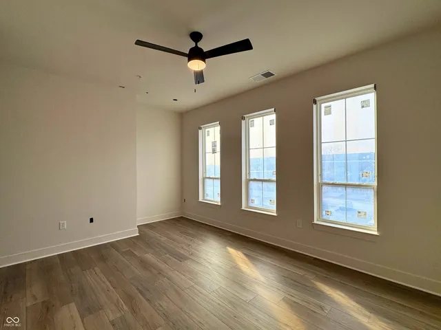 $550,000 | 925 Veterans Way, Unit 101, Carmel, IN 46032