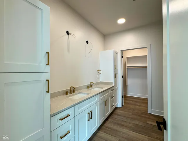 $550,000 | 925 Veterans Way, Unit 101, Carmel, IN 46032