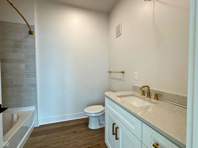 $550,000 | 925 Veterans Way, Unit 101, Carmel, IN 46032