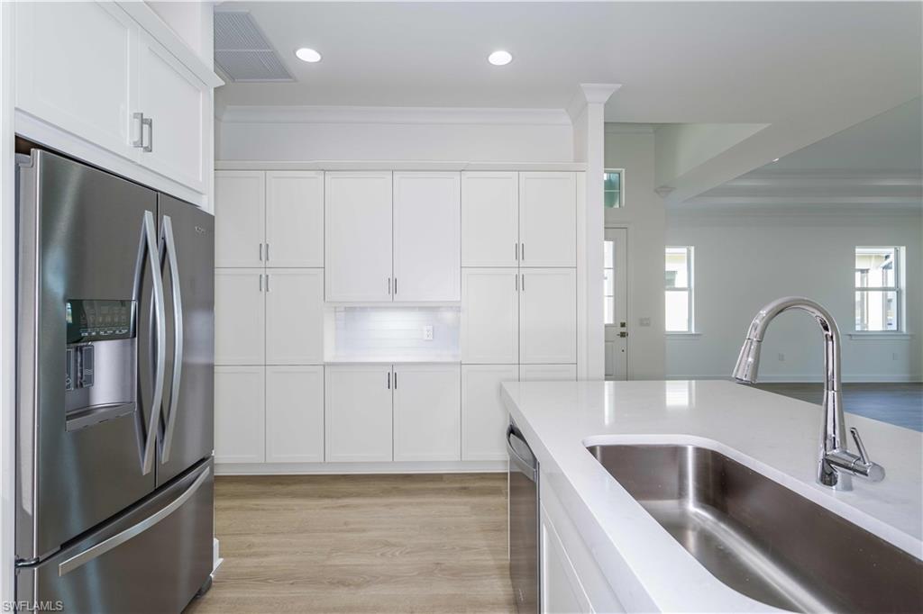 9032 Calypso Court Naples, FL 34113 - Photo 8 of 39