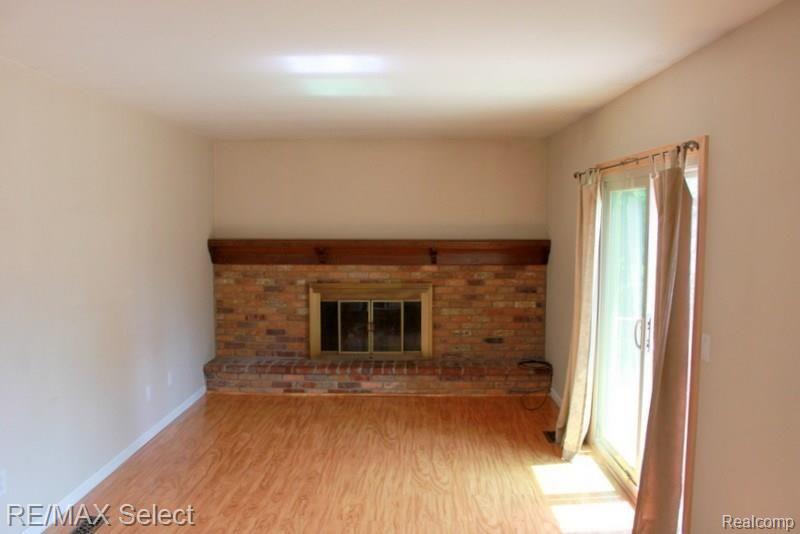 1169 Stonehenge Road Flint, MI 48532 - Photo 6 of 29