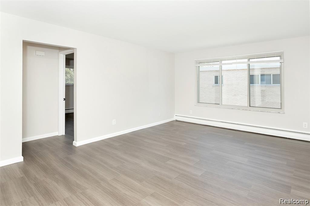 3340 Greenfield Road, Unit 15 Royal Oak, MI 48073 - Photo 9 of 17