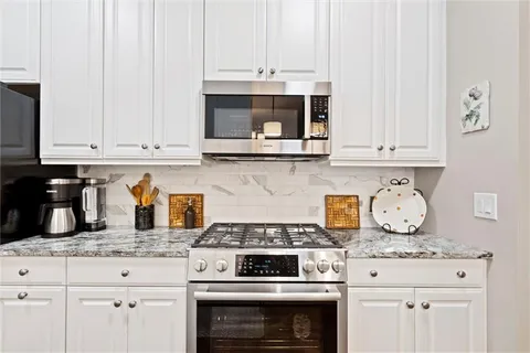 $649,000 | 4950 Central Street, Unit 306, Kansas City, MO 64112