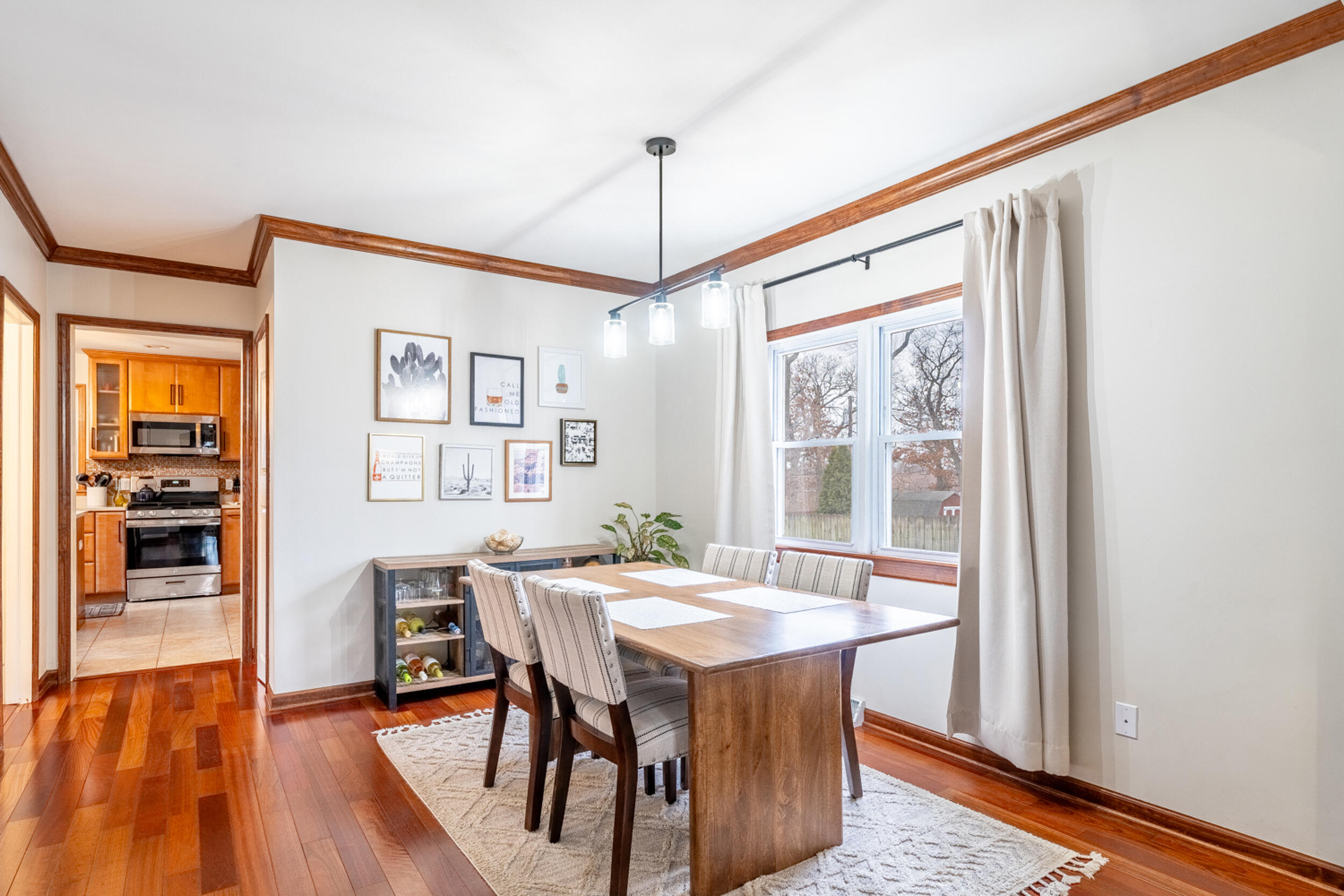 2508 Ridge Road Highland, IN 46322 - Photo 9 of 46 2500x1667
