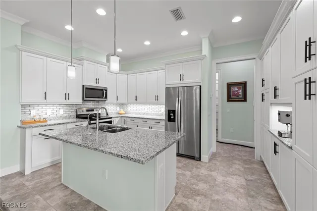 $799,900 | 6933 Saona Court, Naples, FL 34113