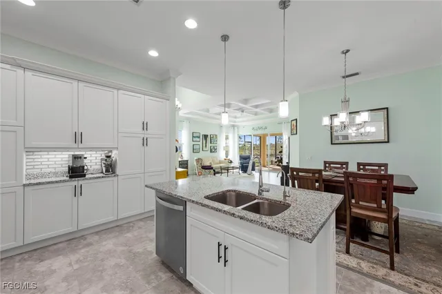 $799,900 | 6933 Saona Court, Naples, FL 34113