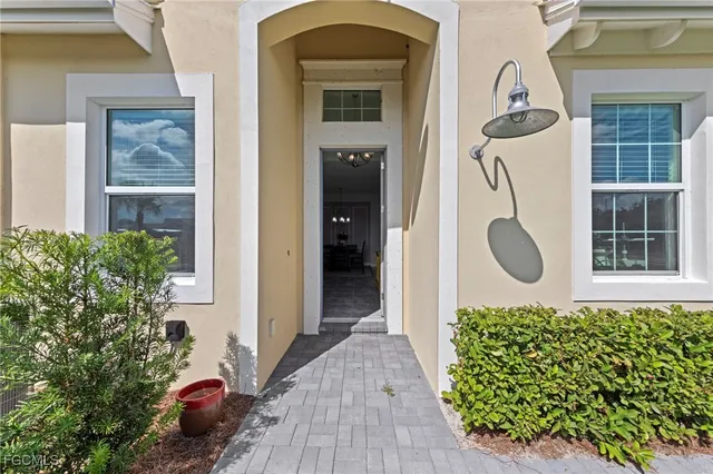 $799,900 | 6933 Saona Court, Naples, FL 34113