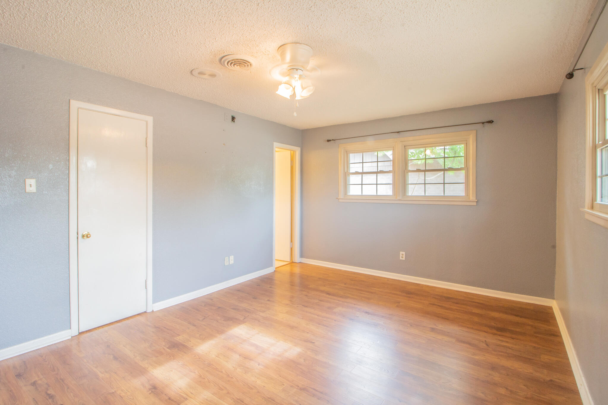 5016 15th Street Lubbock, TX 79416 - Photo 15 of 25 IMG_8058