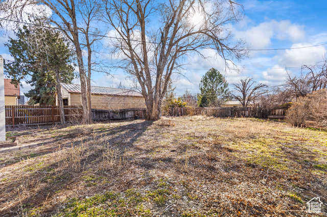 465 North Main Street Richfield, UT 84701 - Photo 42 of 43 View of yard featuring fence
