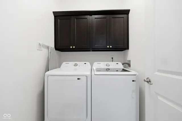 $299,900 | 2117 Jennifer Court, Franklin, IN 46131