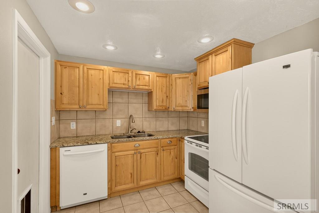 730 Balsam Street Pocatello, ID 83201 - Photo 11 of 37 Kitchen
