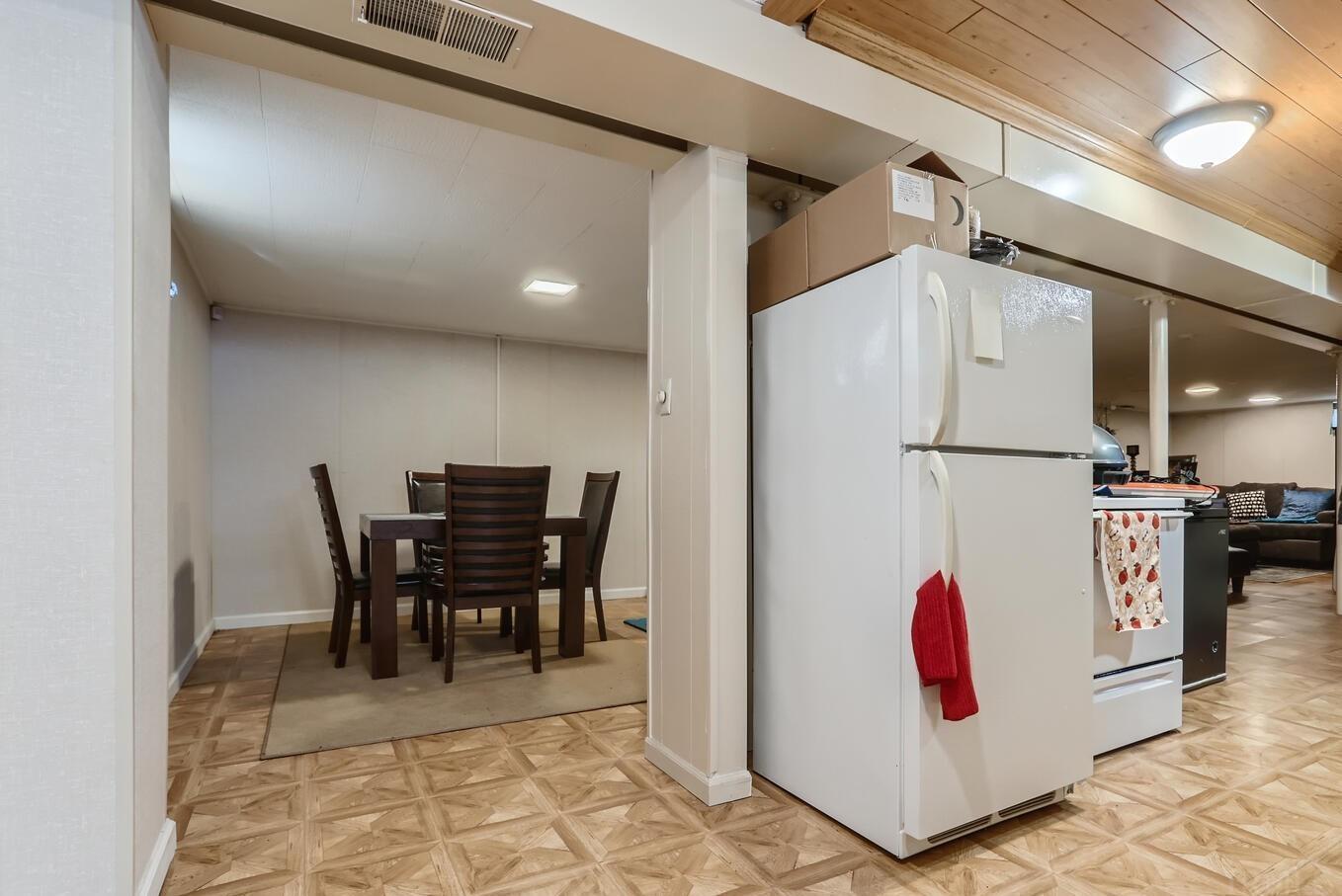 418 West Mill Road Evansville, IN 47710 - Photo 13 of 21 Gallery Image 13