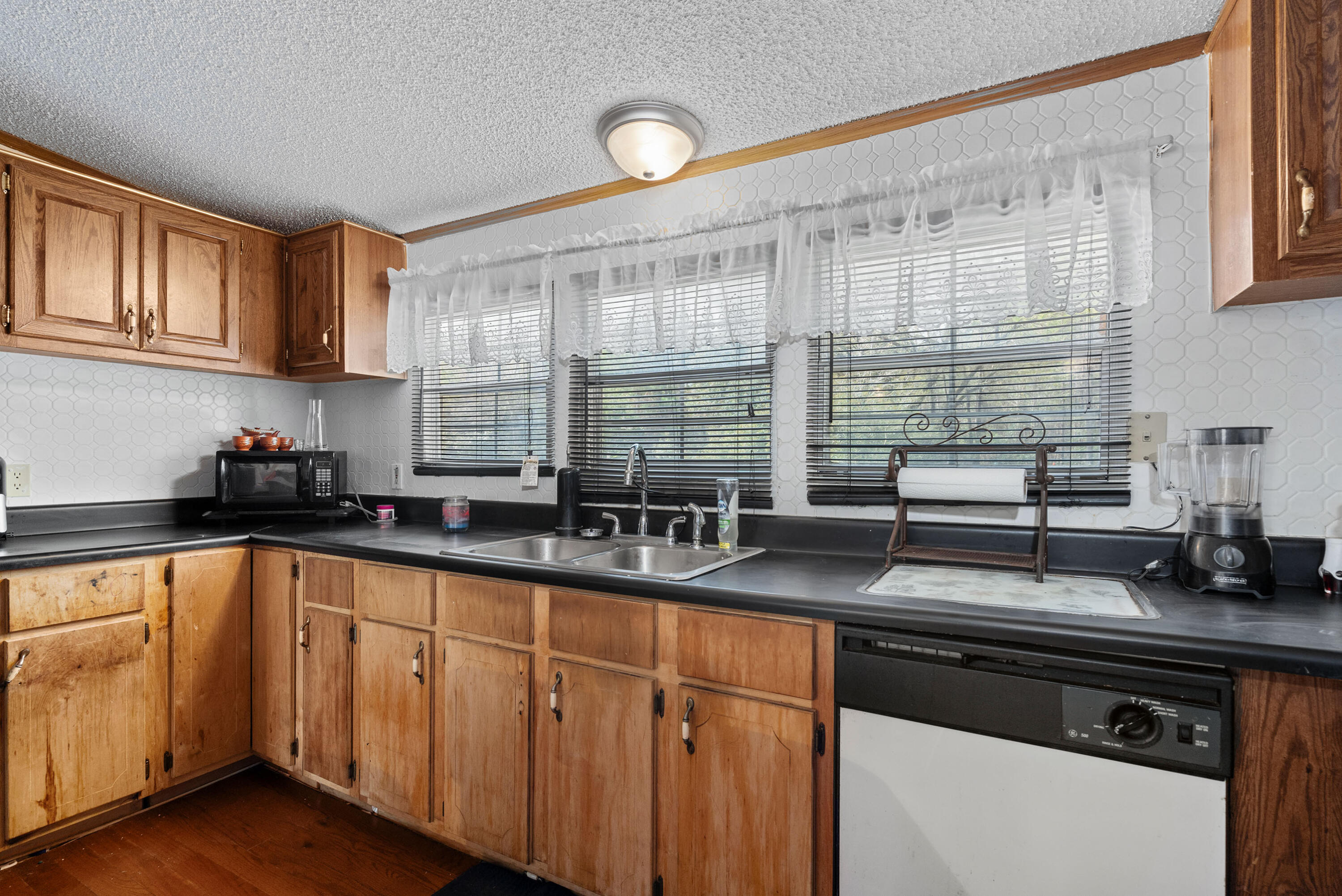 67 Channie Lane Walterboro, SC 29488 - Photo 13 of 28 12