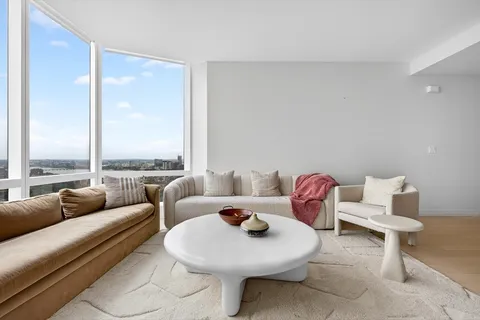 $1,920,000 | 1 Franklin Street, Unit 3212, Boston, MA 02110