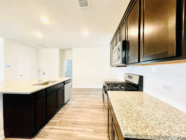 $2,400 | 18021 Umberto Drive, Pflugerville, TX 78660