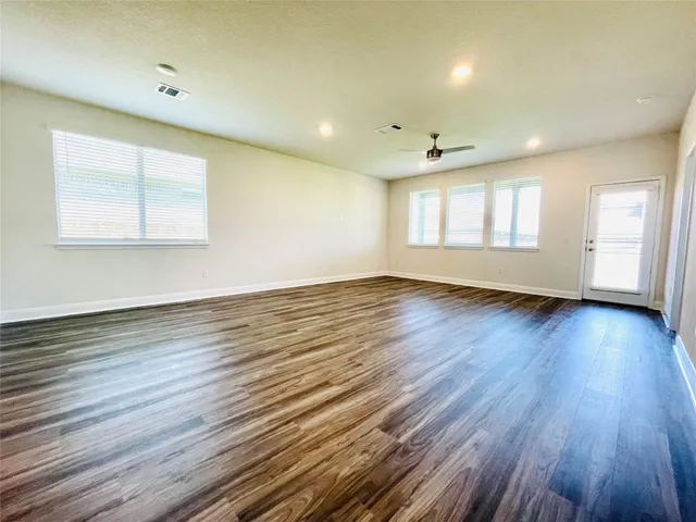 $2,400 | 18021 Umberto Drive, Pflugerville, TX 78660