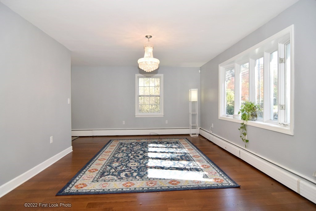 285 Old Warren Road Swansea, MA 02777 - Photo 4 of 28 Gallery Image 4