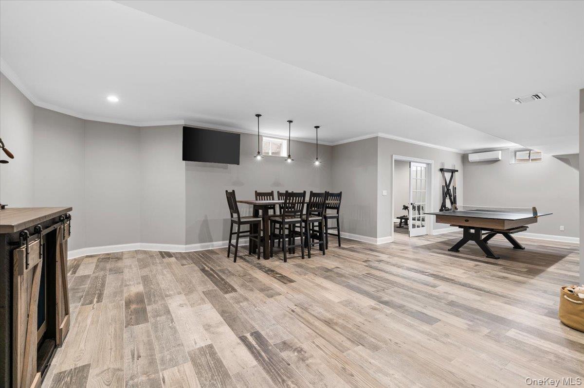 42 Meadowbrook Road Syosset, NY 11791 - Photo 30 of 40