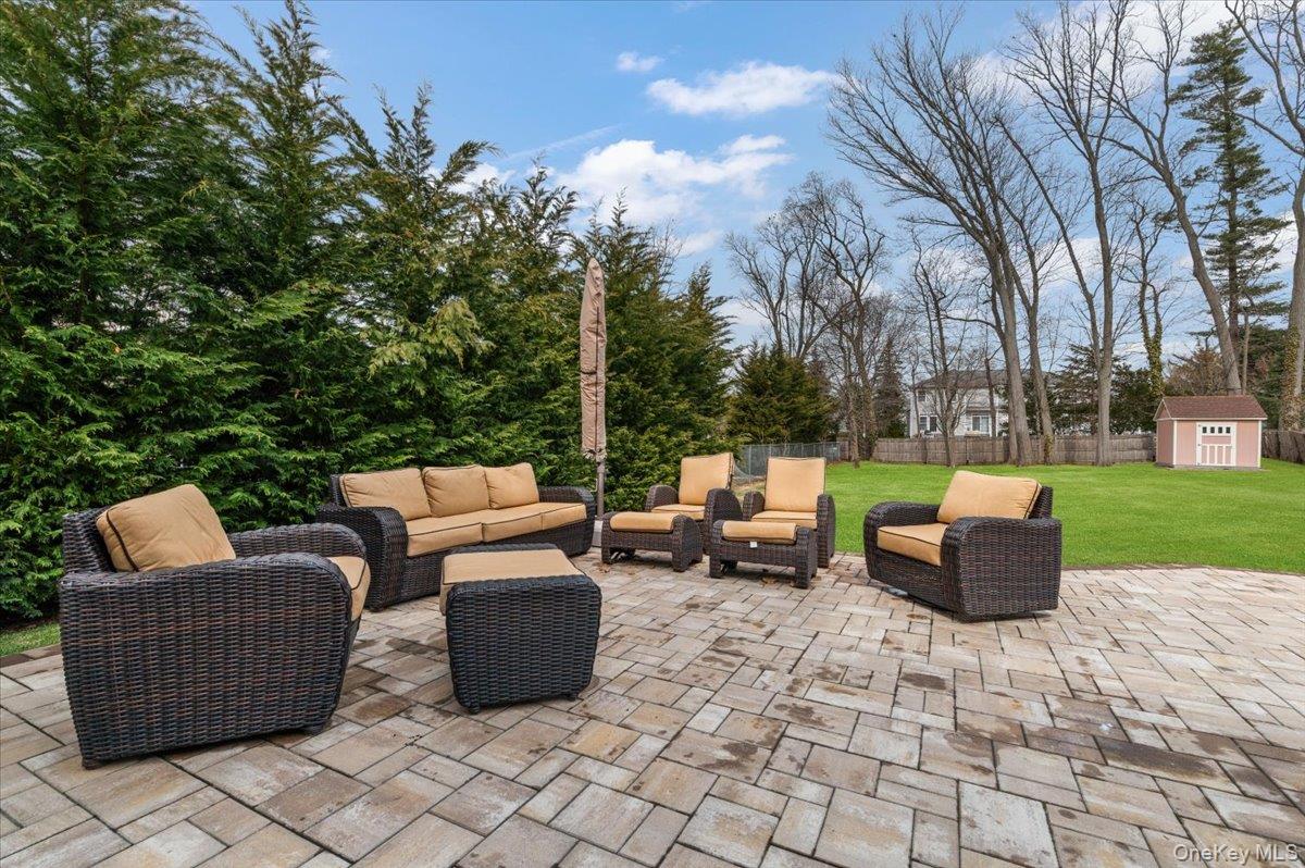 42 Meadowbrook Road Syosset, NY 11791 - Photo 34 of 40