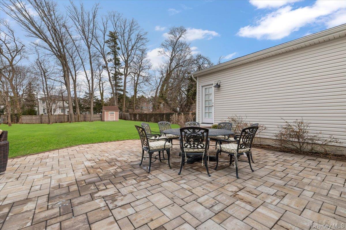 42 Meadowbrook Road Syosset, NY 11791 - Photo 35 of 40
