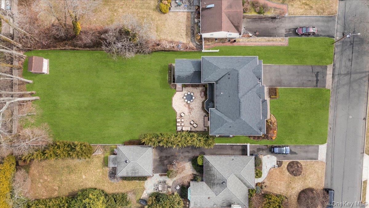 42 Meadowbrook Road Syosset, NY 11791 - Photo 37 of 40