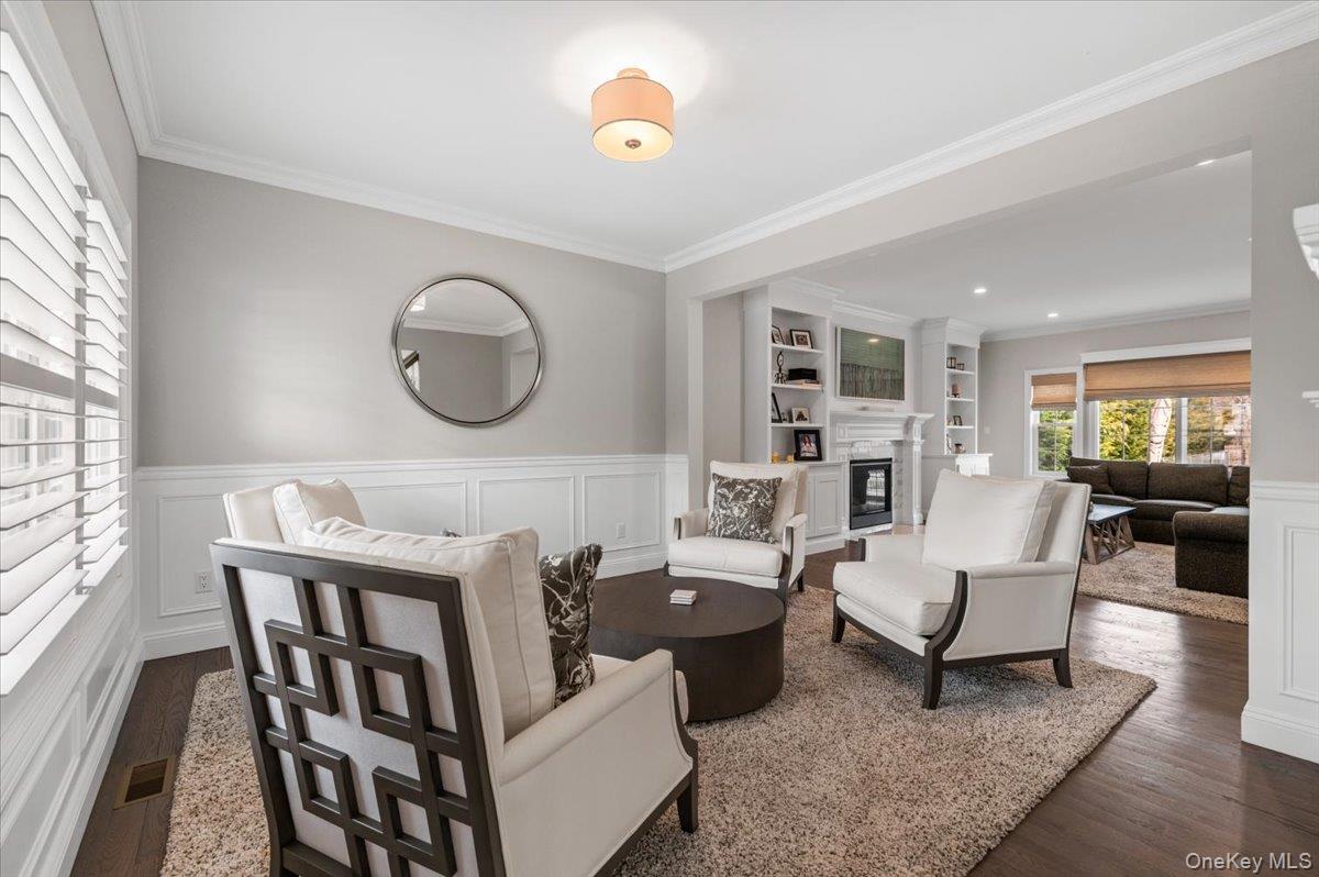 42 Meadowbrook Road Syosset, NY 11791 - Photo 4 of 40