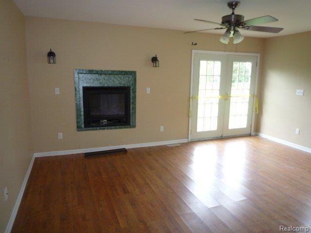 7887 Blue Bush Road Maybee, MI 48159 - Photo 2 of 9 Living Room