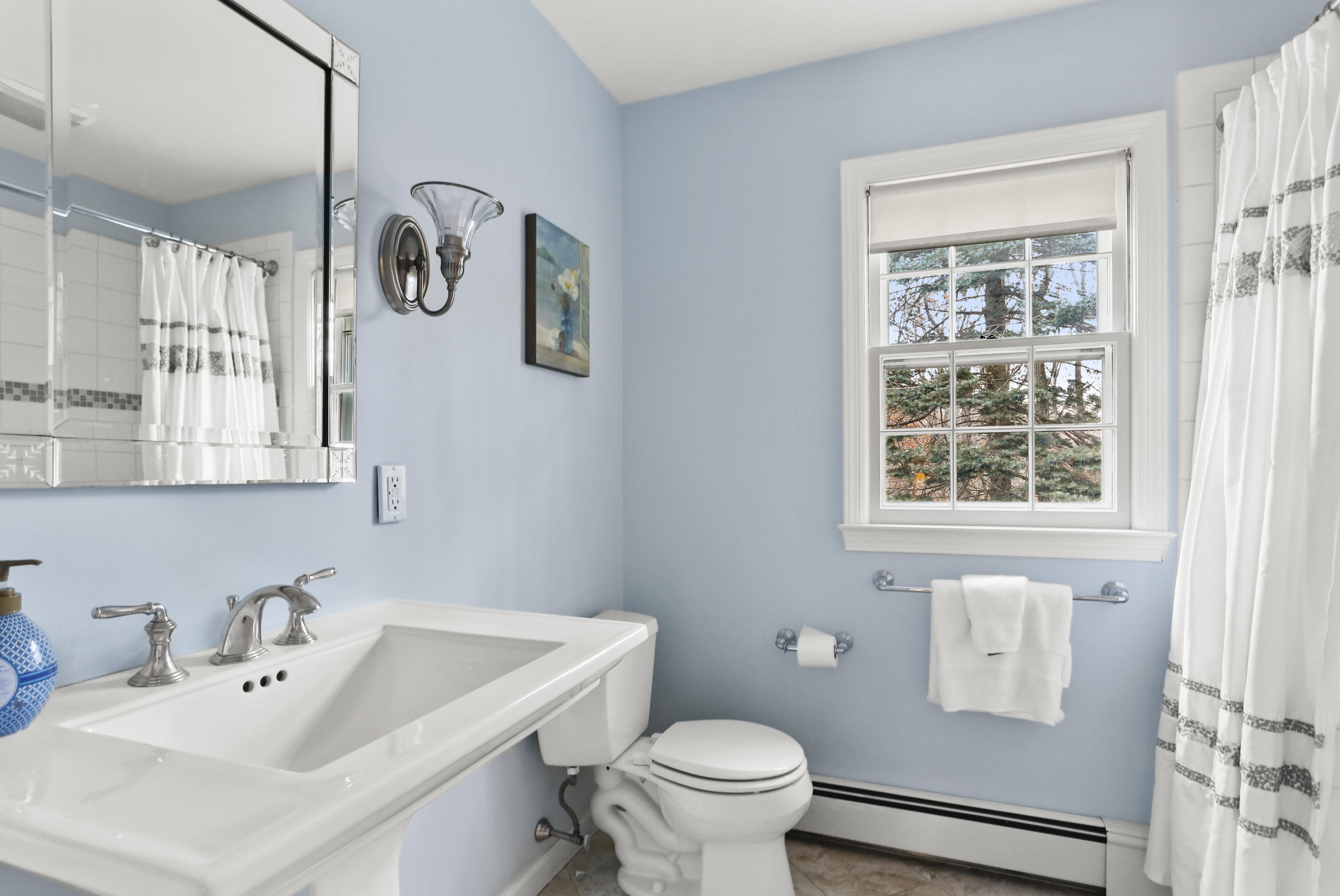 60 Evergreen Road New Canaan, CT 06840 - Photo 17 of 30 016
