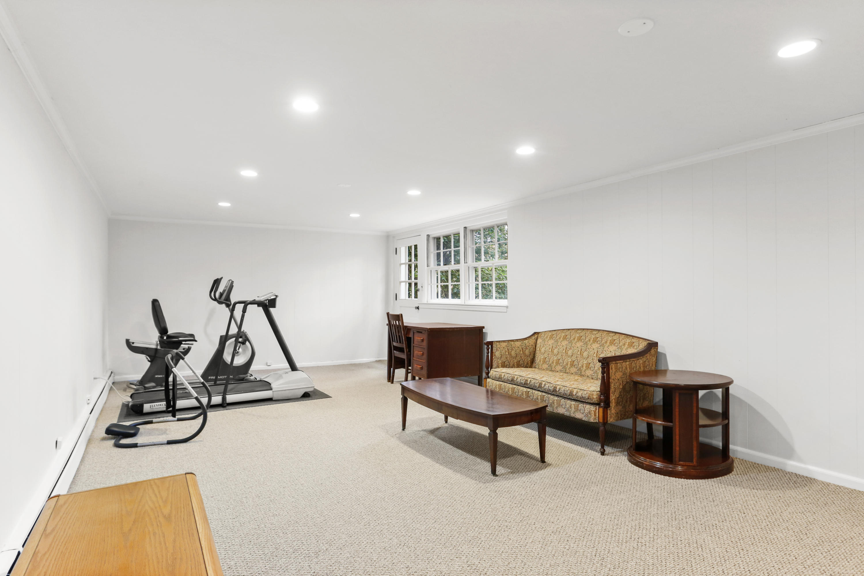 60 Evergreen Road New Canaan, CT 06840 - Photo 20 of 30 019
