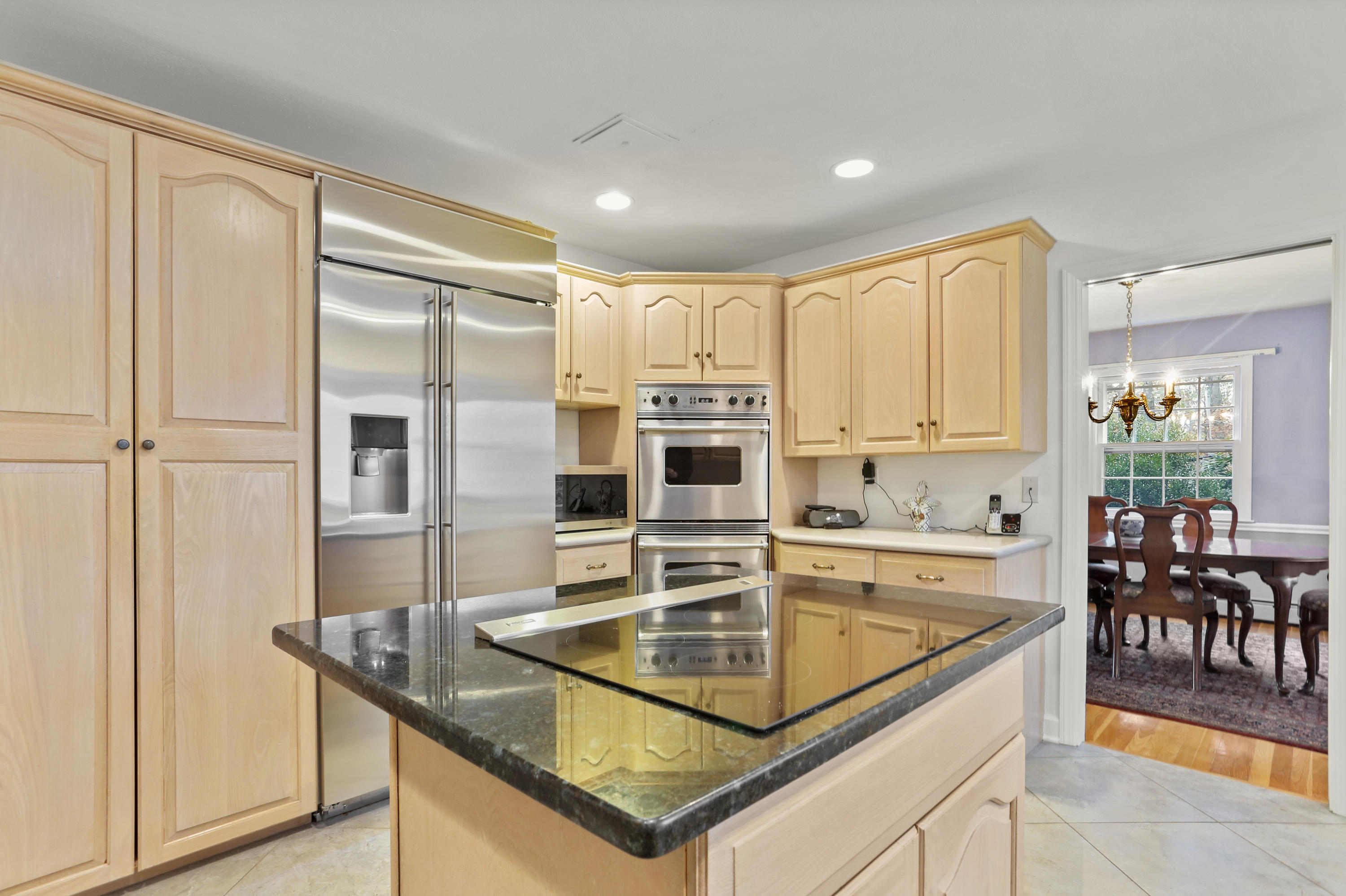 60 Evergreen Road New Canaan, CT 06840 - Photo 9 of 30 008