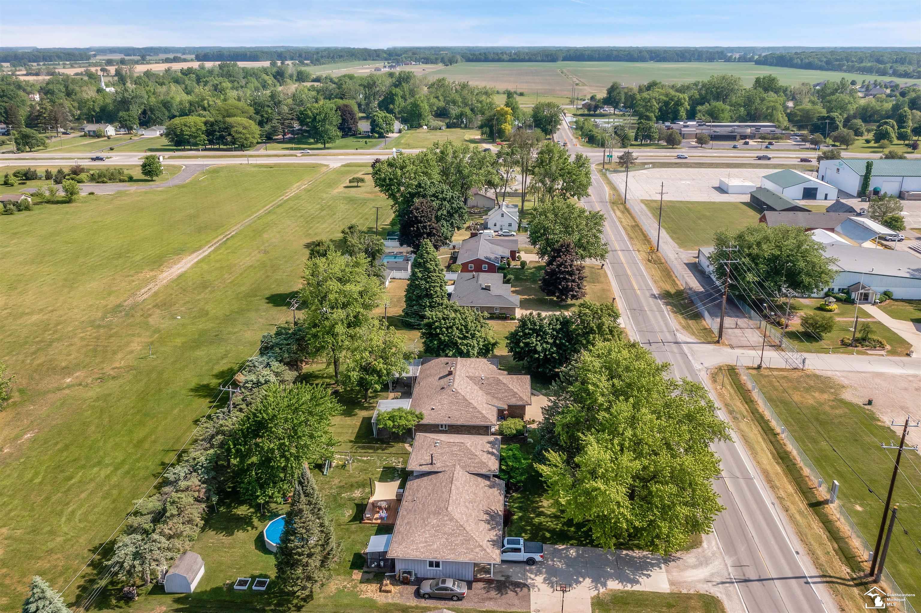 800 South Raisinville Road Monroe, MI 48161 - Photo 31 of 35 50111059-30.JPG
