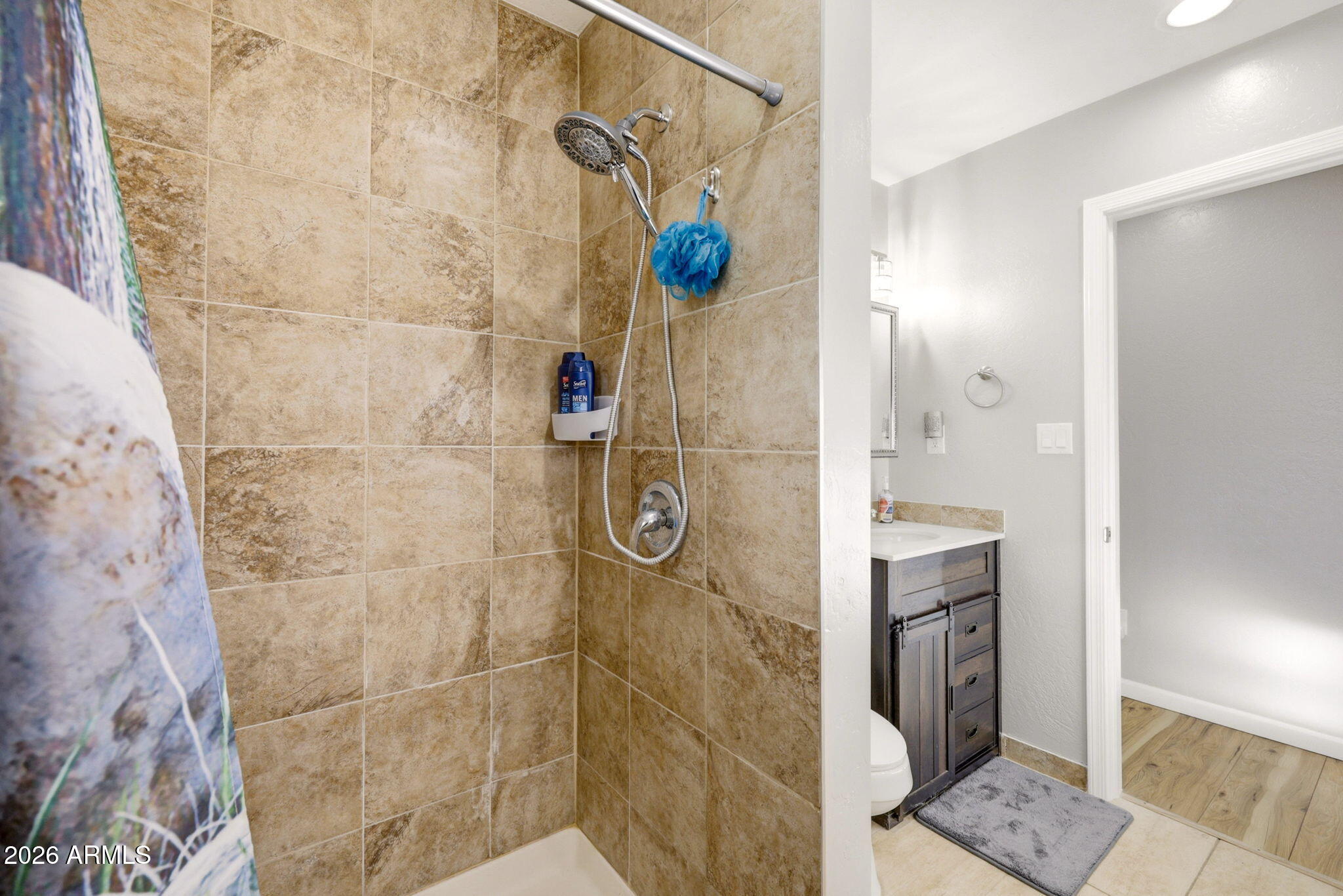 2900 Long Rifle Place Overgaard, AZ 85933 - Photo 19 of 35 a bathroom with a shower