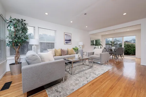 $1,580,000 | 3 Yellowstone Way, Pacifica, CA 94044