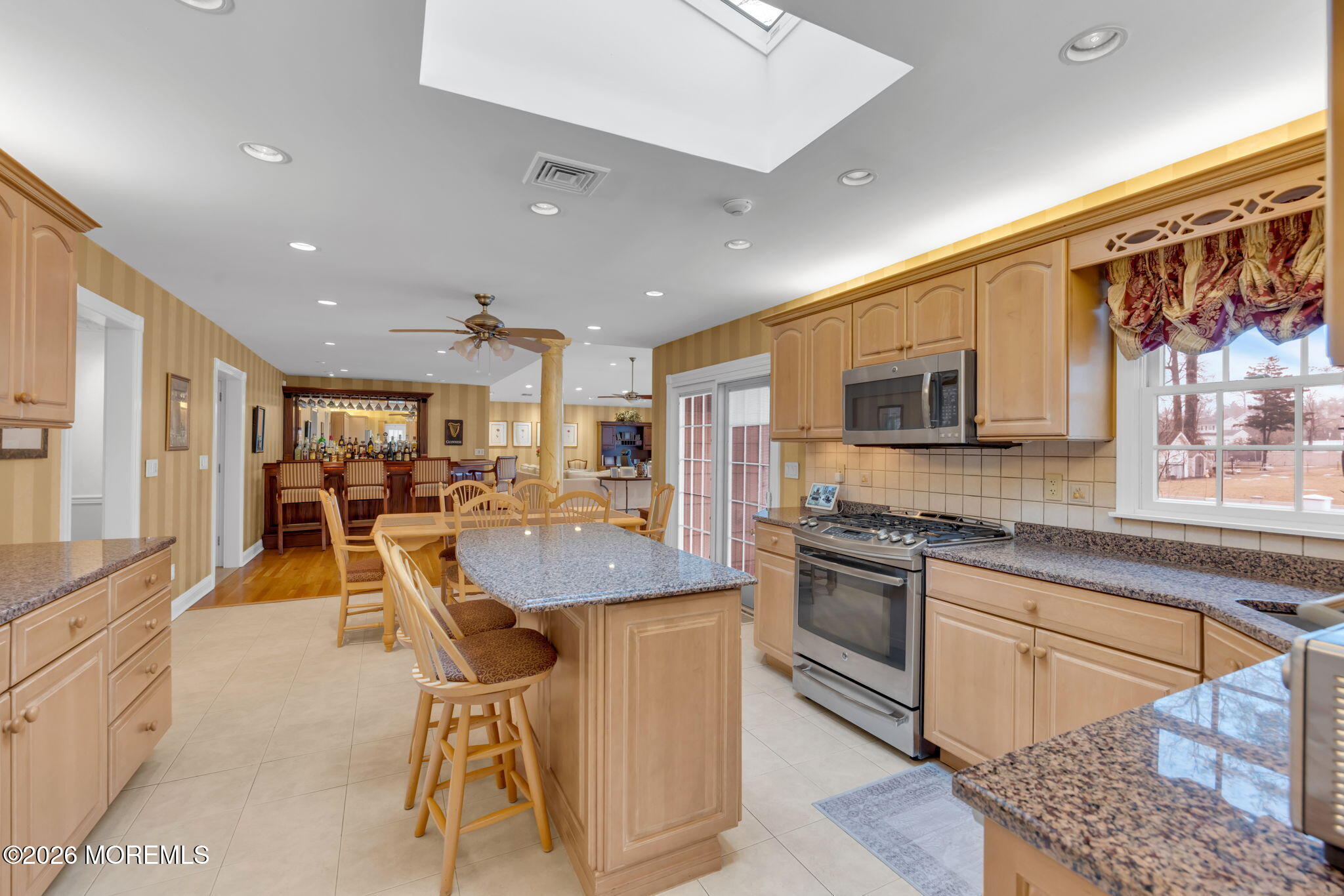 155 Meadow Road Clark, NJ 07066 - Photo 23 of 48 27-web-or-mls-2M1A0540