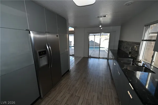 $2,100 | 7095 Shadow Crest Drive, Las Vegas, NV 89119
