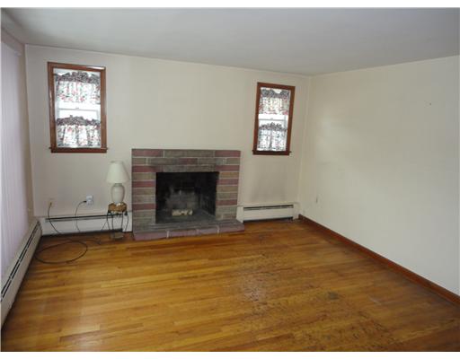 68 Sachem Road East Providence, RI 02915 - Photo 3 of 5 Living Room.
