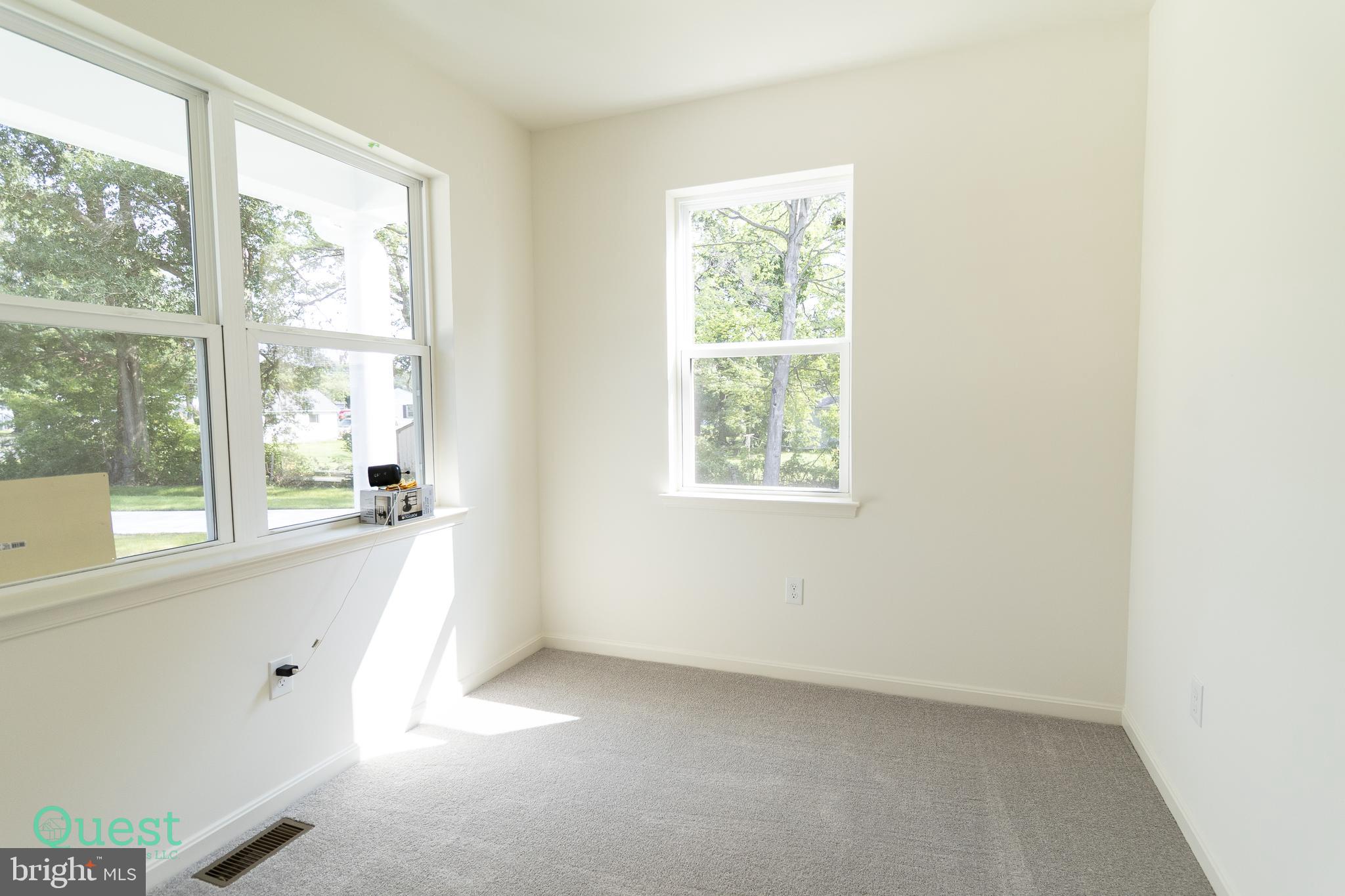 2115 Nuttal Avenue Edgewood, MD 21040 - Photo 4 of 71 Front office / flex room