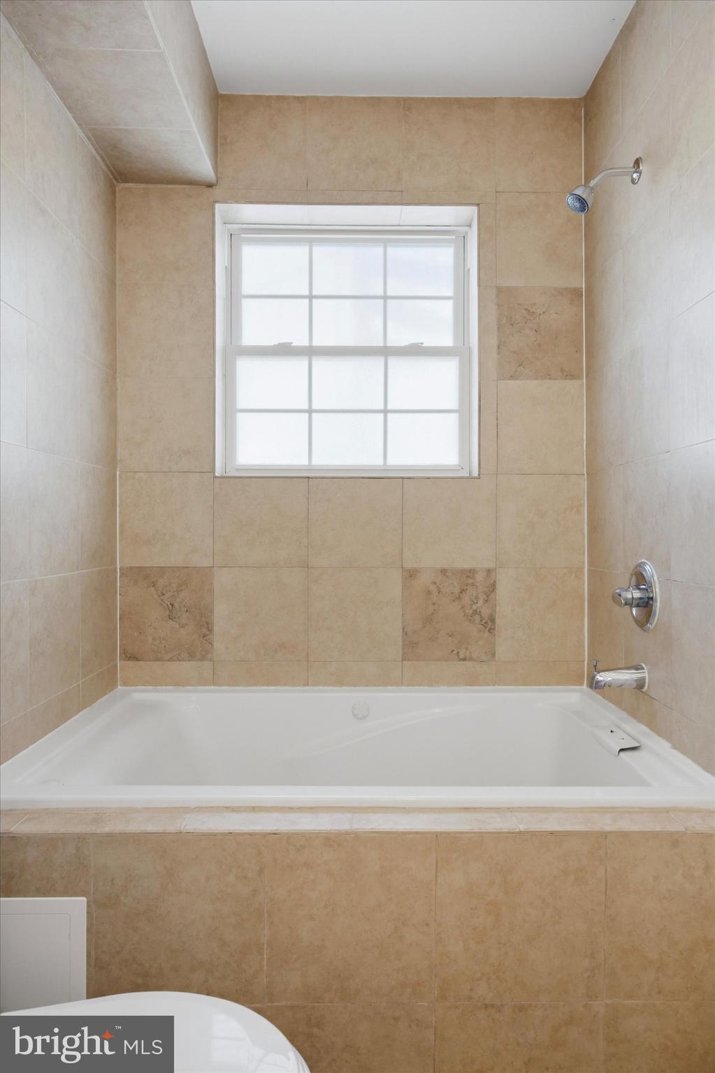2405 Catharine Street Philadelphia, PA 19146 - Photo 17 of 49 Gallery Image 17