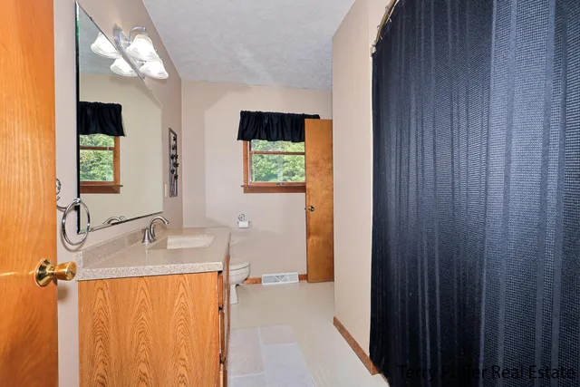 $279,000 | 291 Sessions Road, Shelby, MI 49455