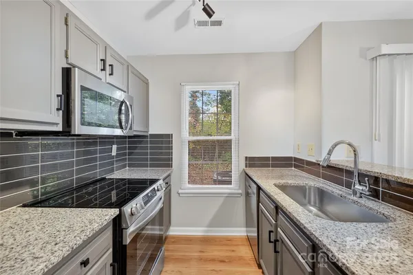 $179,900 | 6407 Windsor Gate Lane, Charlotte, NC 28215