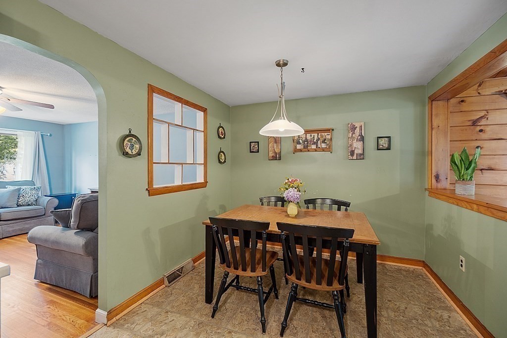 109 Partridge Road Billerica, MA 01821 - Photo 6 of 36