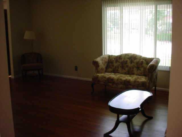 5312 Edgeview Road Columbus, OH 43207 - Photo 6 of 7 Gallery Image 6
