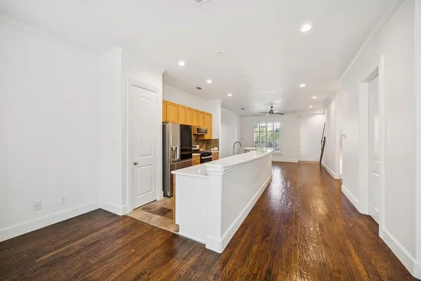 $439,500 | 643 Senda, Irving, TX 75039