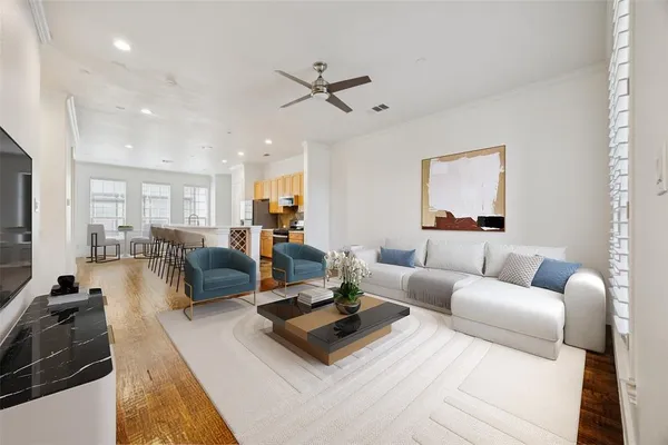 $439,500 | 643 Senda, Irving, TX 75039