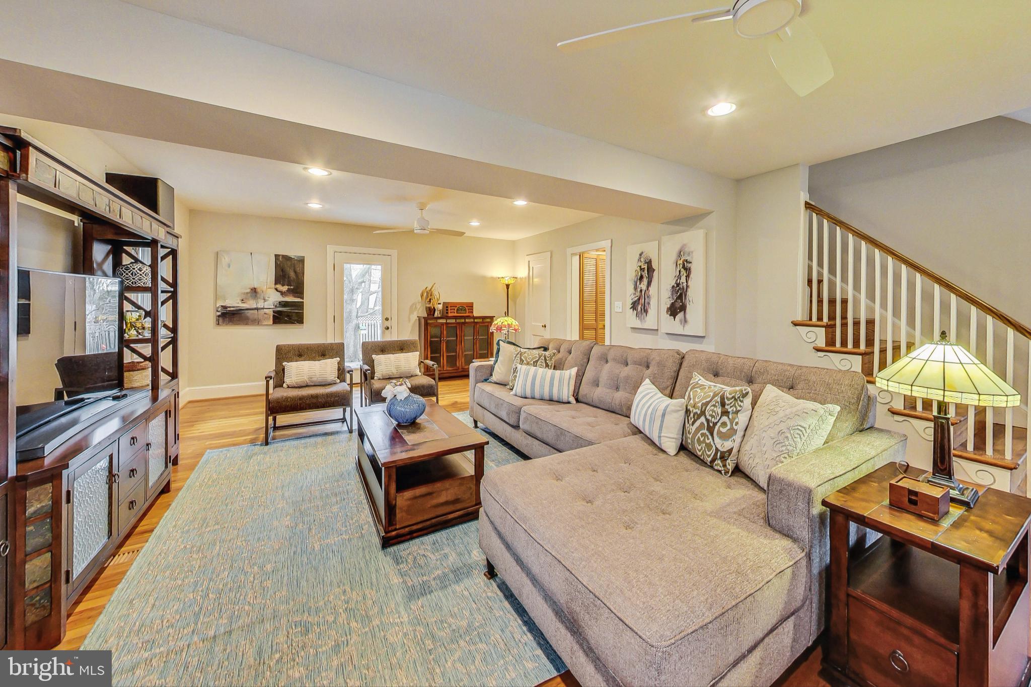 10134 Greenock Road Silver Spring, MD 20901 - Photo 9 of 57